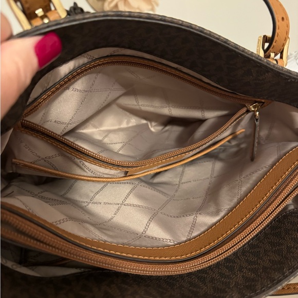 NWOT Michael Kors Camel & Black Purse - Picture 4 of 6